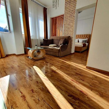 Laura Apartments Σινάια Εξωτερικό φωτογραφία