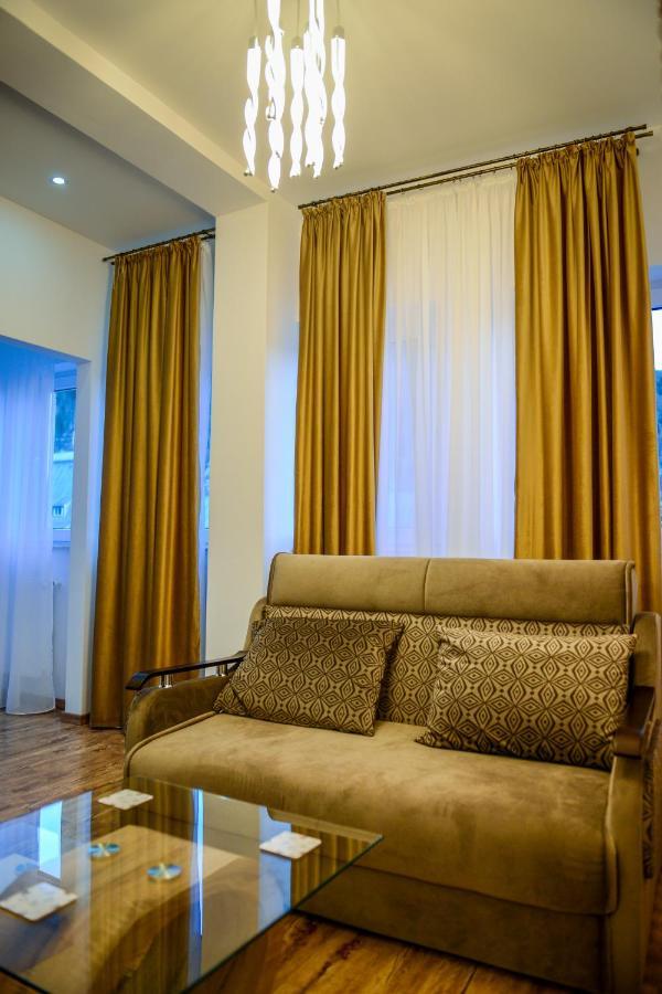 Laura Apartments Σινάια Εξωτερικό φωτογραφία