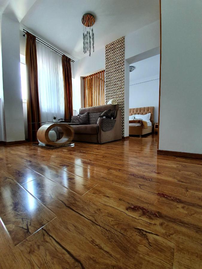 Laura Apartments Σινάια Εξωτερικό φωτογραφία